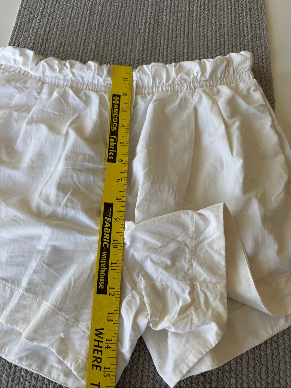 All in Motion Ivory Cream Nylon Drawstring Shorts Size Medium - Picture 5 of 8